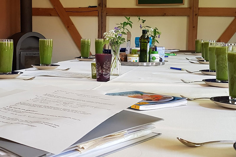 Bildungsurlaub mit gesunder Ernährung und grünen Smoothies